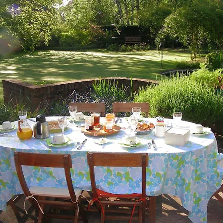 ベッド・アンド・ブレックファスト A La Maison Du Heron 3*