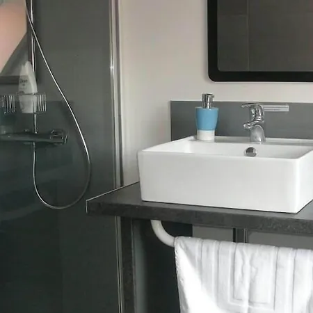 A La Maison Du Heron 3* ヴィルヌーヴ＝ダスク