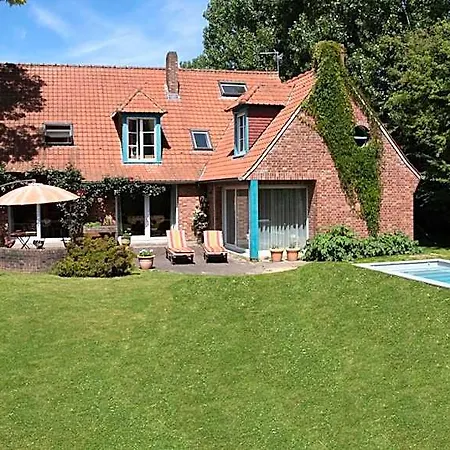 A La Maison Du Heron Bed and Breakfast 3*