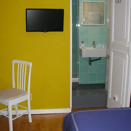 A La Maison Du Heron ベッド・アンド・ブレックファスト ヴィルヌーヴ＝ダスク